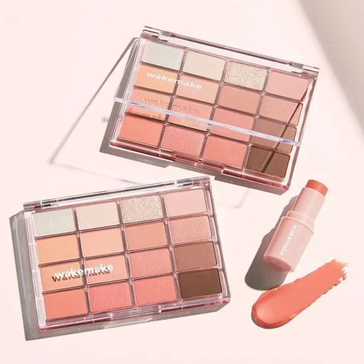 Picture of WAKEMAKE Soft Blurring Eye Palette (3 Colors)